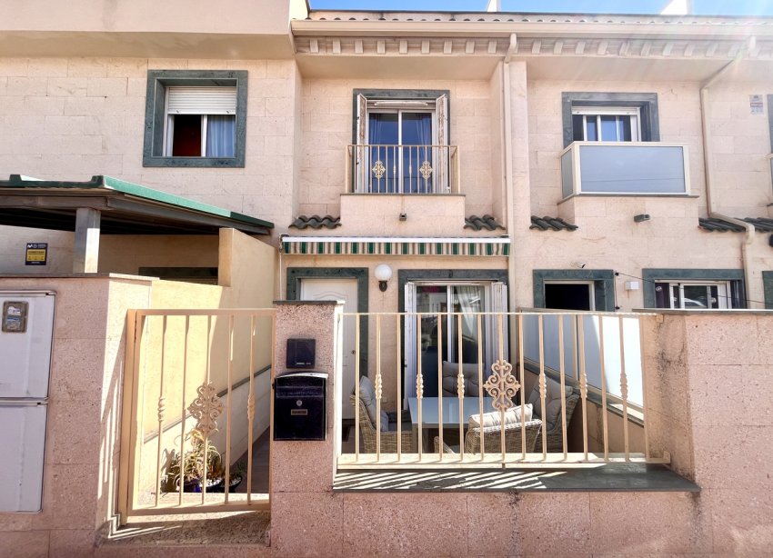 Resale - Terraced house / Townhouse - La Mata