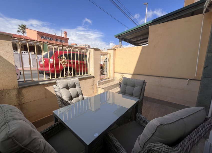 Resale - Terraced house / Townhouse - La Mata