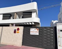 Resale - Terraced house / Townhouse - Los Montesinos - La Herada