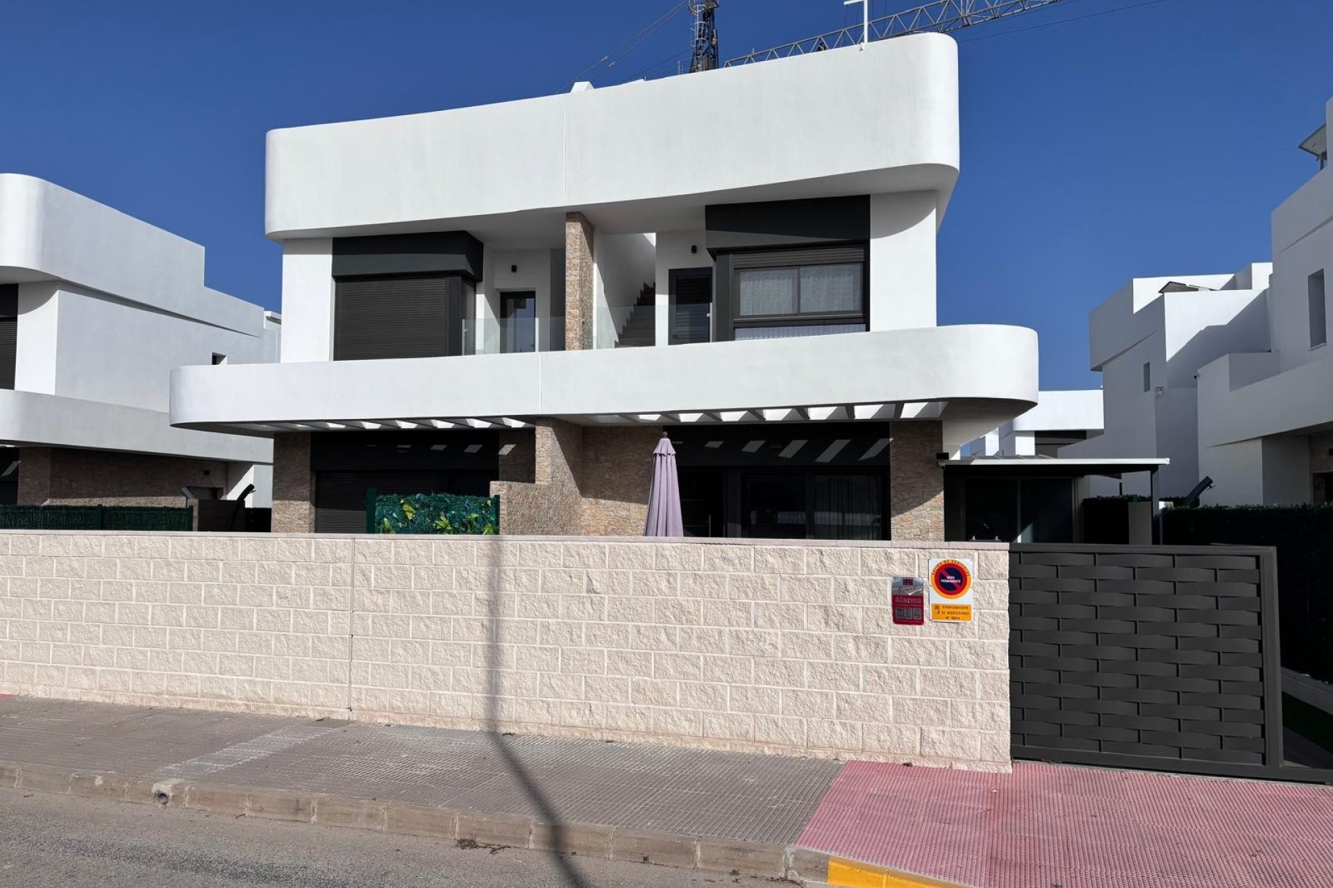 Resale - Terraced house / Townhouse - Los Montesinos - La Herada
