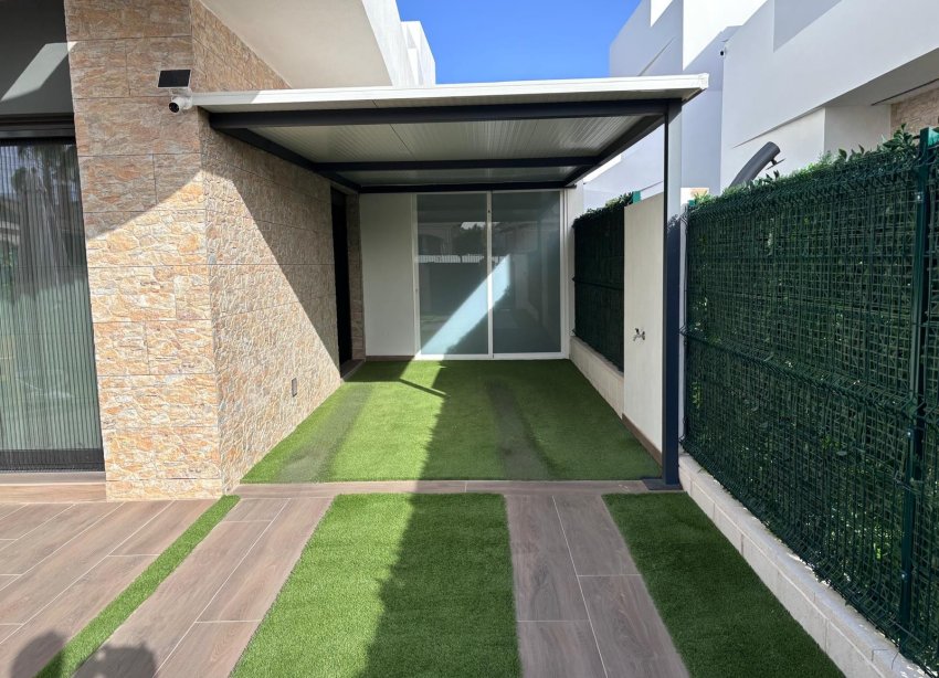 Resale - Terraced house / Townhouse - Los Montesinos - La Herada