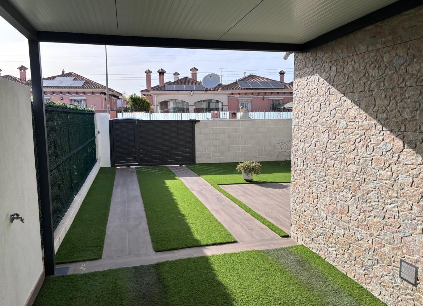 Resale - Terraced house / Townhouse - Los Montesinos - La Herada