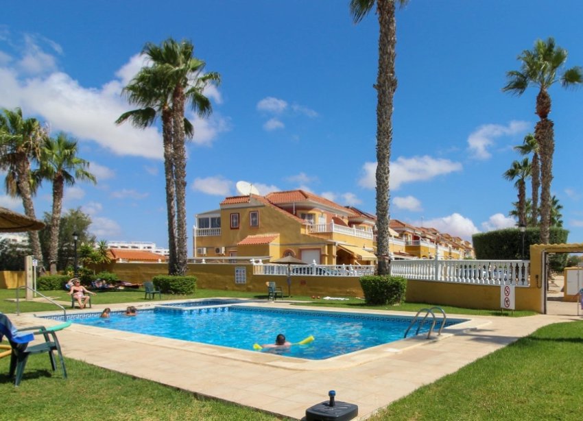 Resale - Terraced house / Townhouse - Orihuela Costa - Cabo Roig