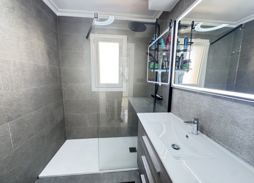 Resale - Terraced house / Townhouse - Orihuela Costa - Cabo Roig