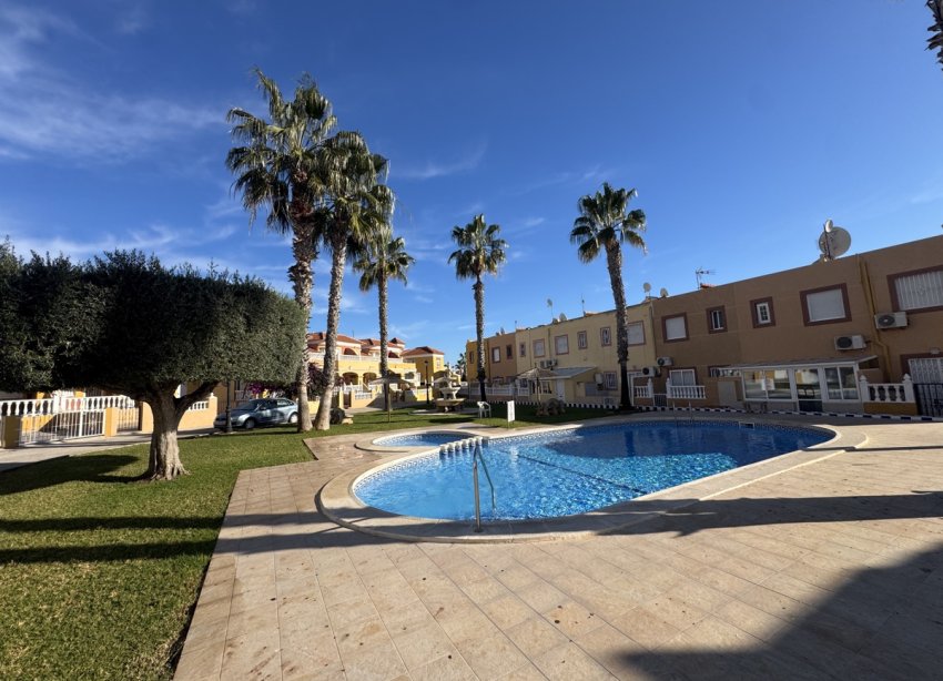 Resale - Terraced house / Townhouse - Orihuela Costa - Cabo Roig