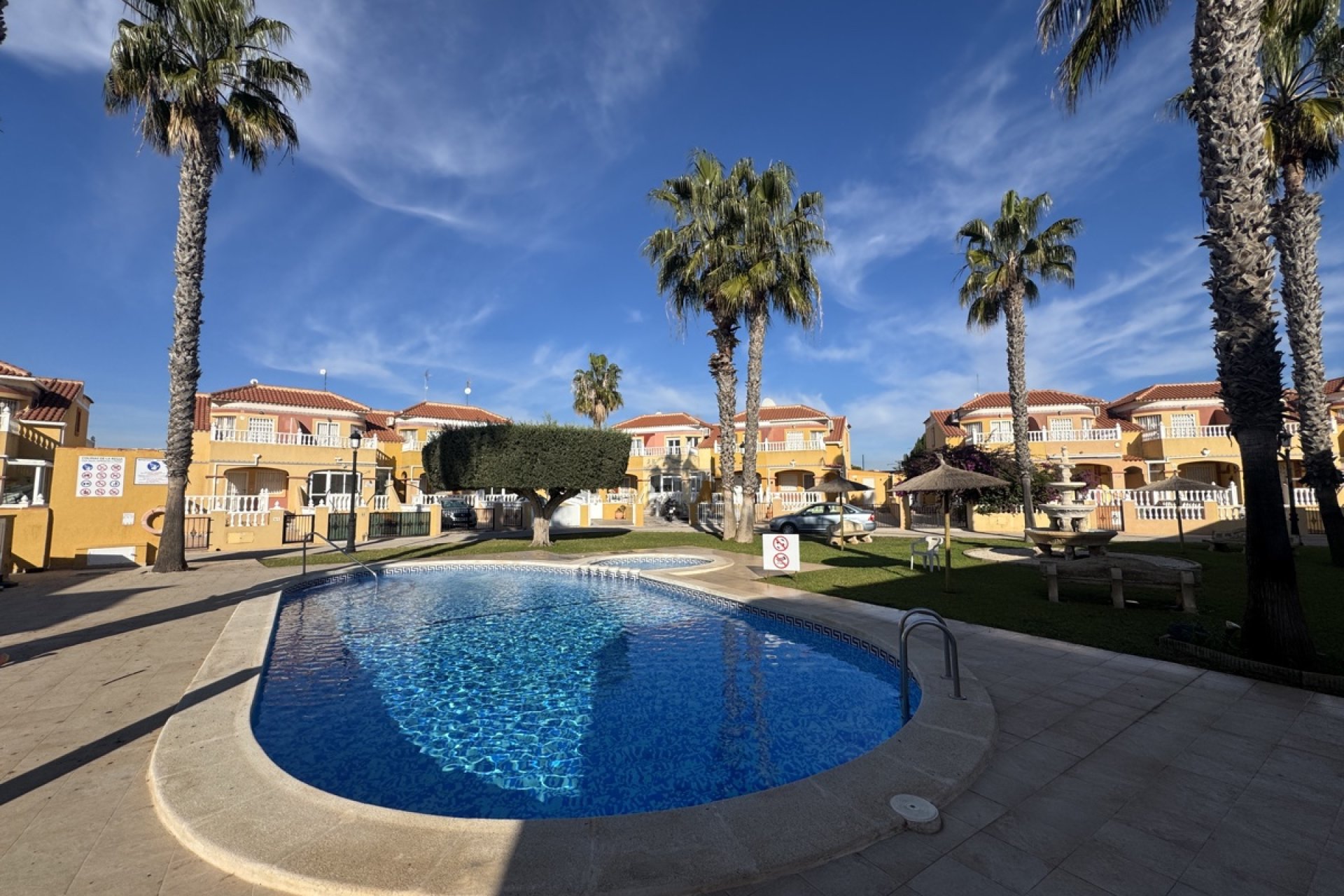 Resale - Terraced house / Townhouse - Orihuela Costa - Cabo Roig