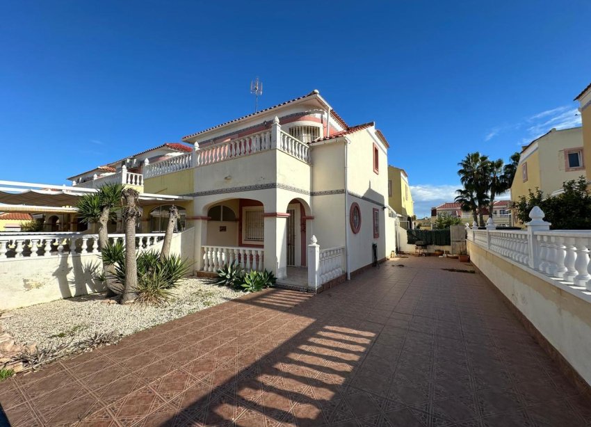 Resale - Terraced house / Townhouse - Orihuela Costa - Cabo Roig