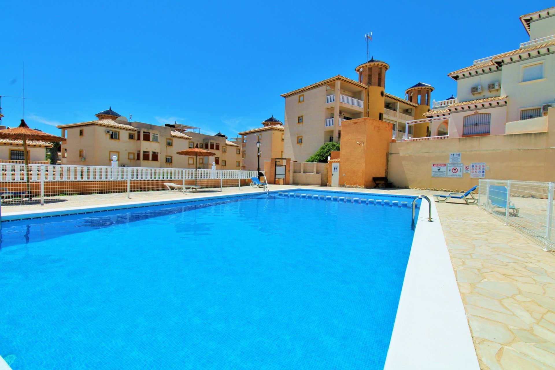 Resale - Terraced house / Townhouse - Orihuela Costa - Cabo Roig