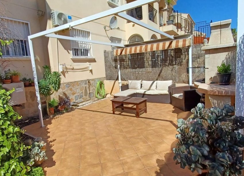Resale - Terraced house / Townhouse - Orihuela Costa - La Chismosa