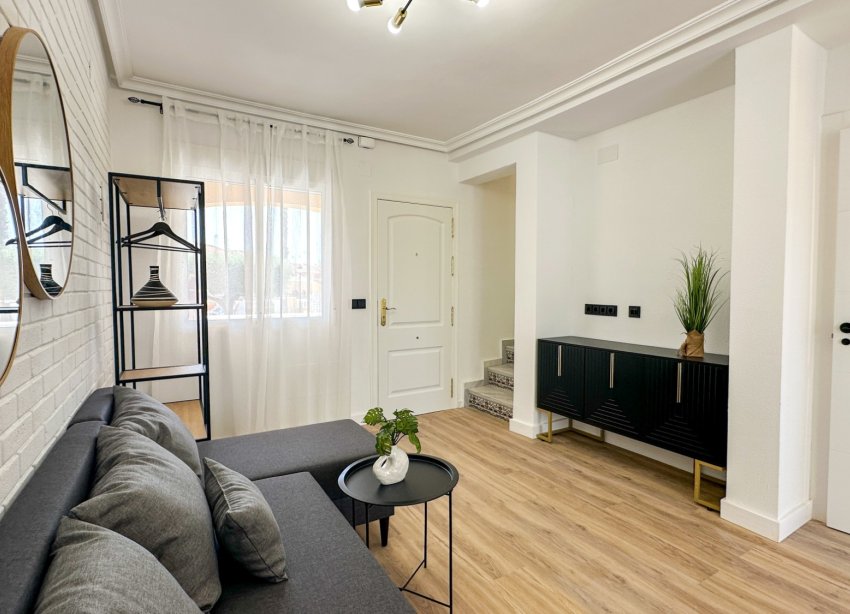 Resale - Terraced house / Townhouse - Orihuela Costa - La Regia