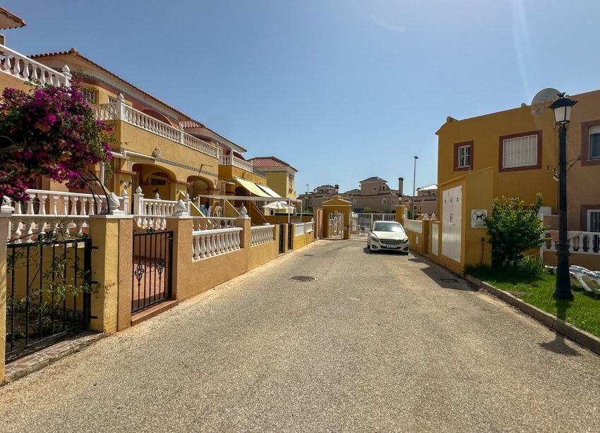 Resale - Terraced house / Townhouse - Orihuela Costa - La Regia