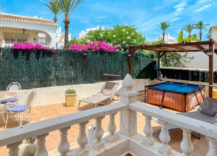 Resale - Terraced house / Townhouse - Orihuela Costa - La Rioja