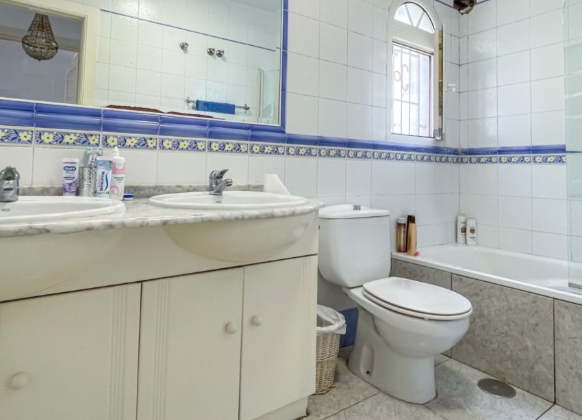 Resale - Terraced house / Townhouse - Orihuela Costa - La Rioja