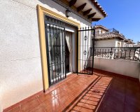 Resale - Terraced house / Townhouse - Orihuela Costa - La Zenia