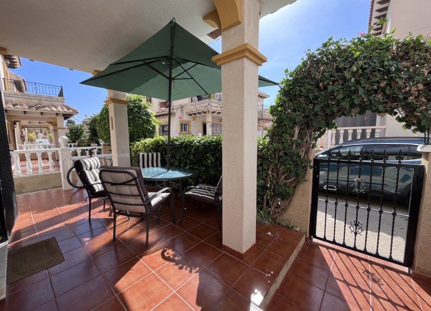 Resale - Terraced house / Townhouse - Orihuela Costa - La Zenia