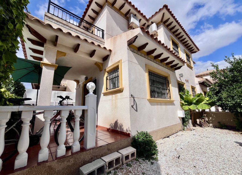 Resale - Terraced house / Townhouse - Orihuela Costa - La Zenia