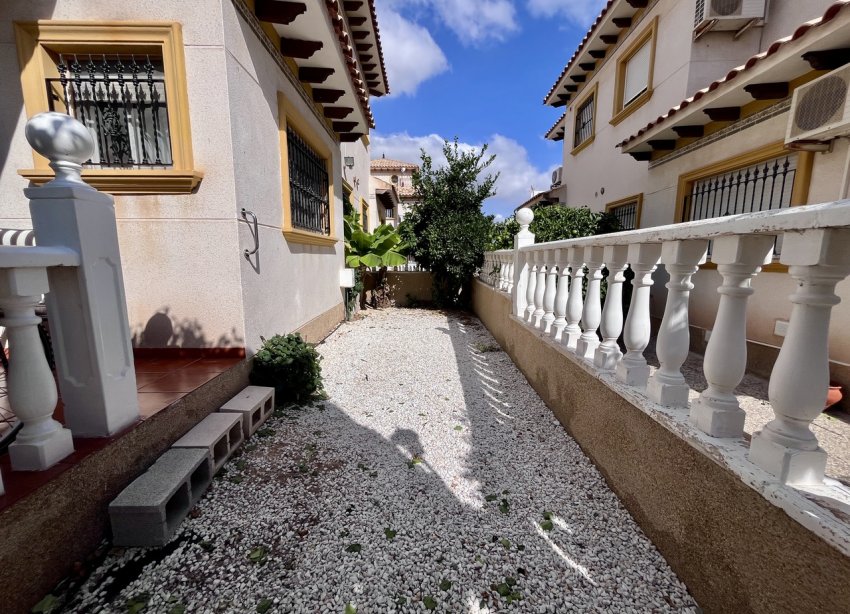 Resale - Terraced house / Townhouse - Orihuela Costa - La Zenia