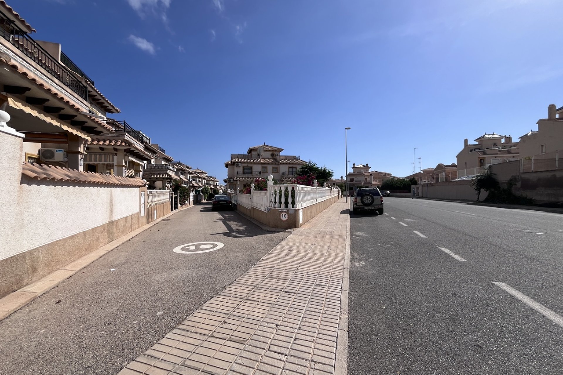 Resale - Terraced house / Townhouse - Orihuela Costa - La Zenia