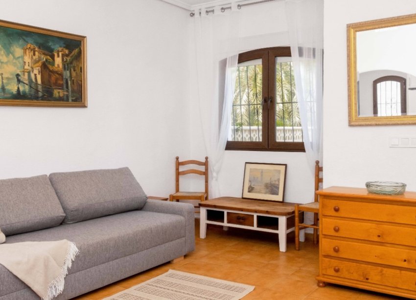 Resale - Terraced house / Townhouse - Orihuela Costa - La Zenia