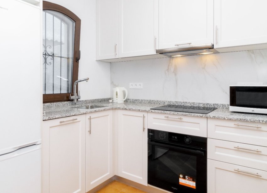 Resale - Terraced house / Townhouse - Orihuela Costa - La Zenia