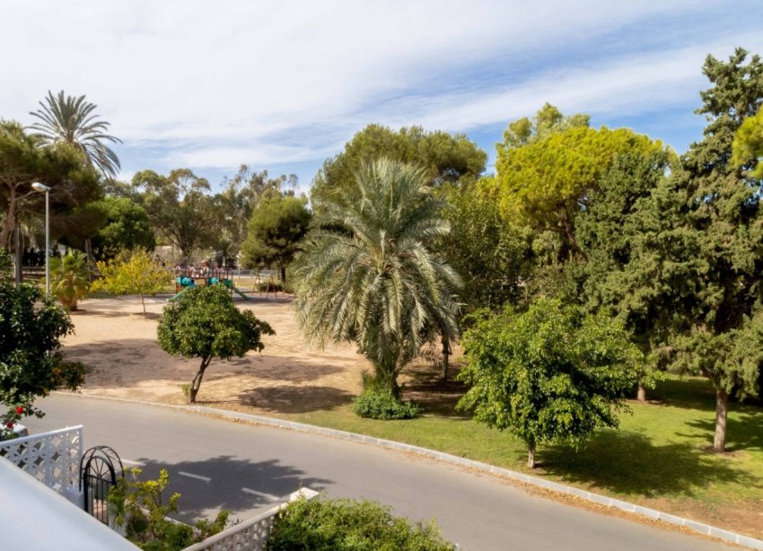 Resale - Terraced house / Townhouse - Orihuela Costa - La Zenia