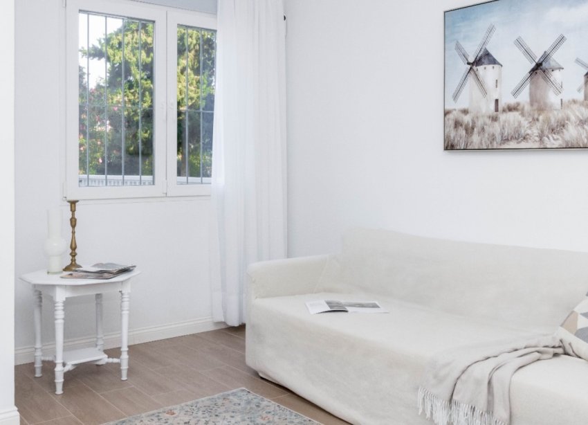 Resale - Terraced house / Townhouse - Orihuela Costa - La Zenia