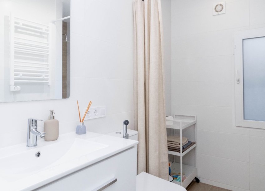 Resale - Terraced house / Townhouse - Orihuela Costa - La Zenia