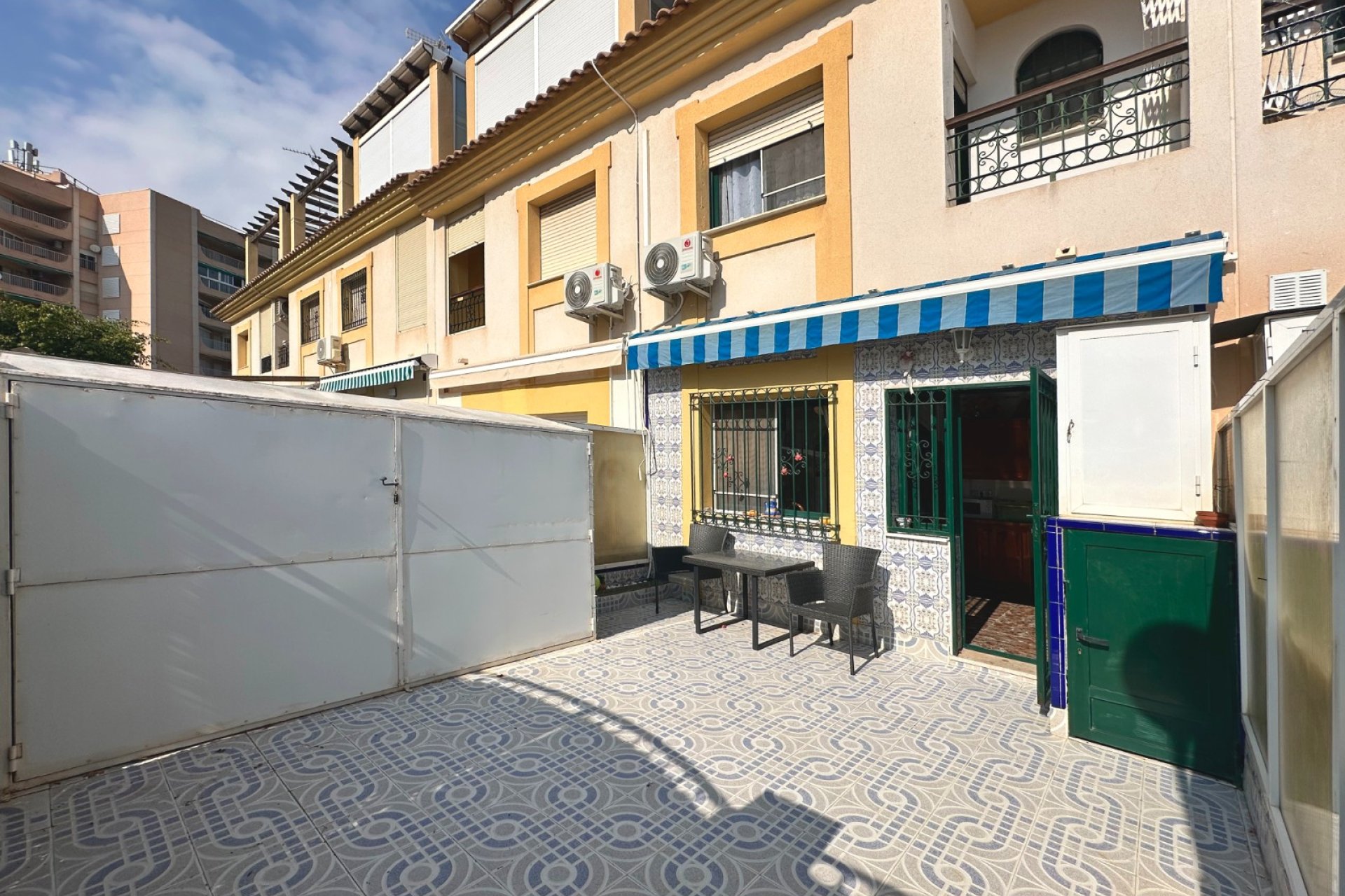 Resale - Terraced house / Townhouse - Orihuela Costa - La Zenia