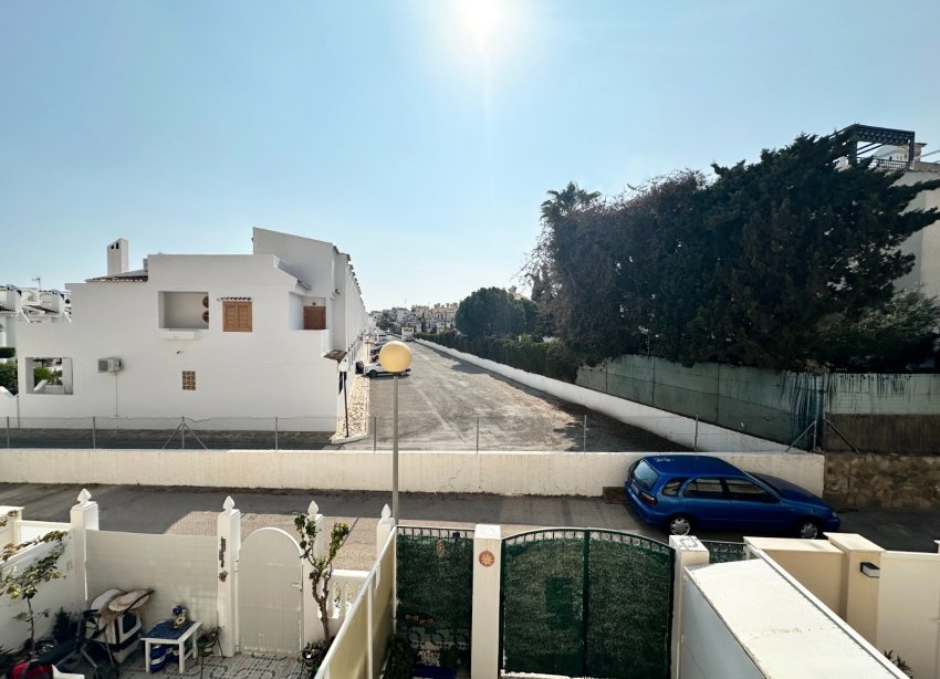 Resale - Terraced house / Townhouse - Orihuela Costa - La Zenia