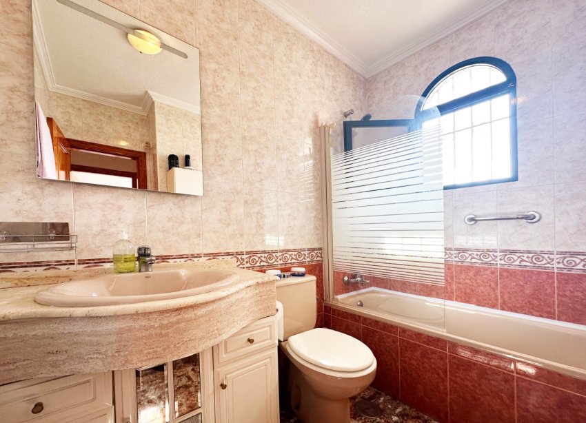 Resale - Terraced house / Townhouse - Orihuela Costa - La Zenia