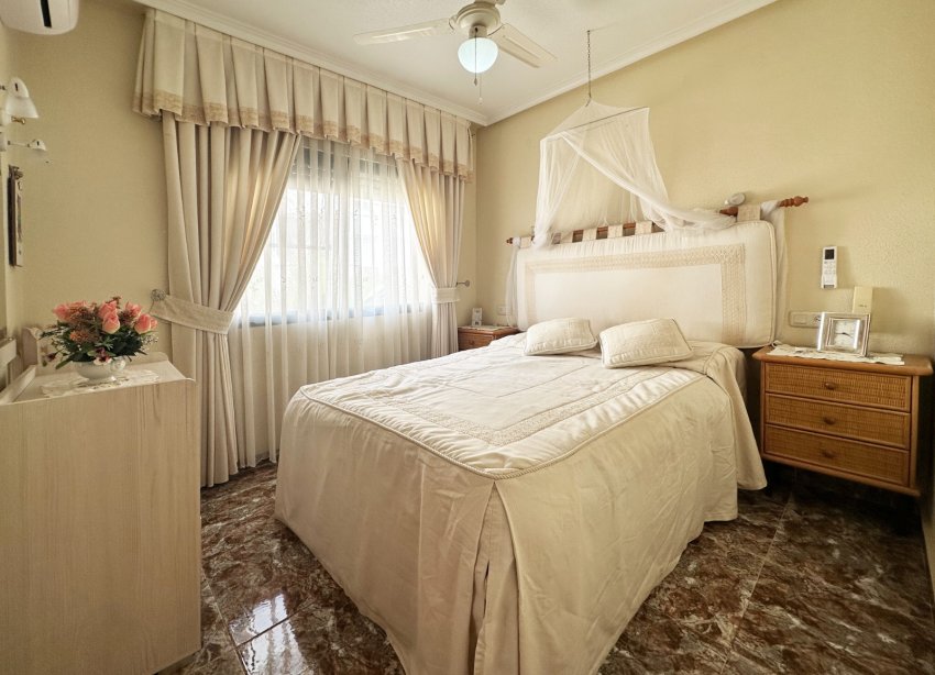 Resale - Terraced house / Townhouse - Orihuela Costa - La Zenia