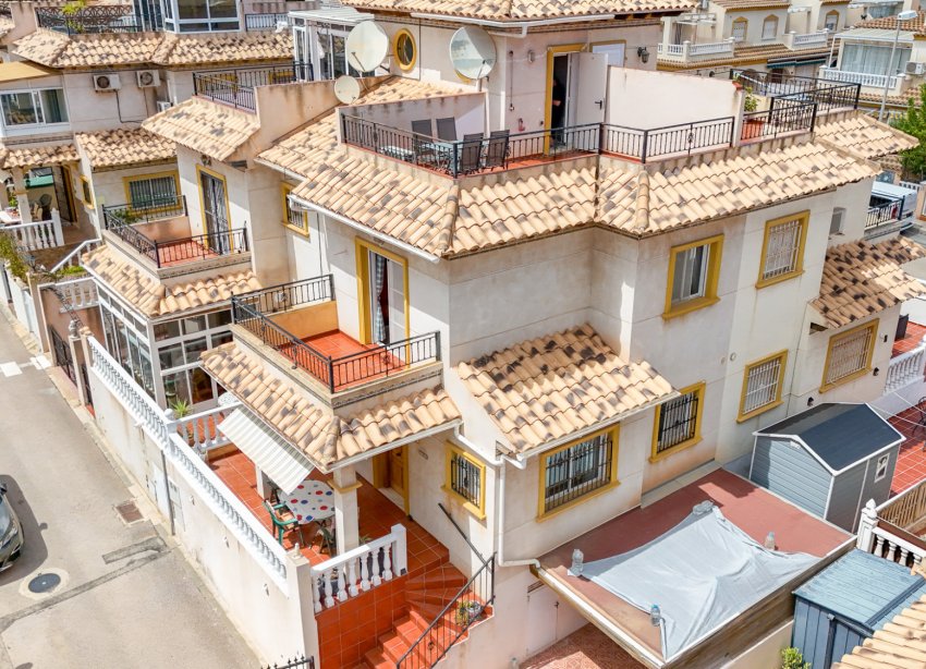 Resale - Terraced house / Townhouse - Orihuela Costa - La Zenia