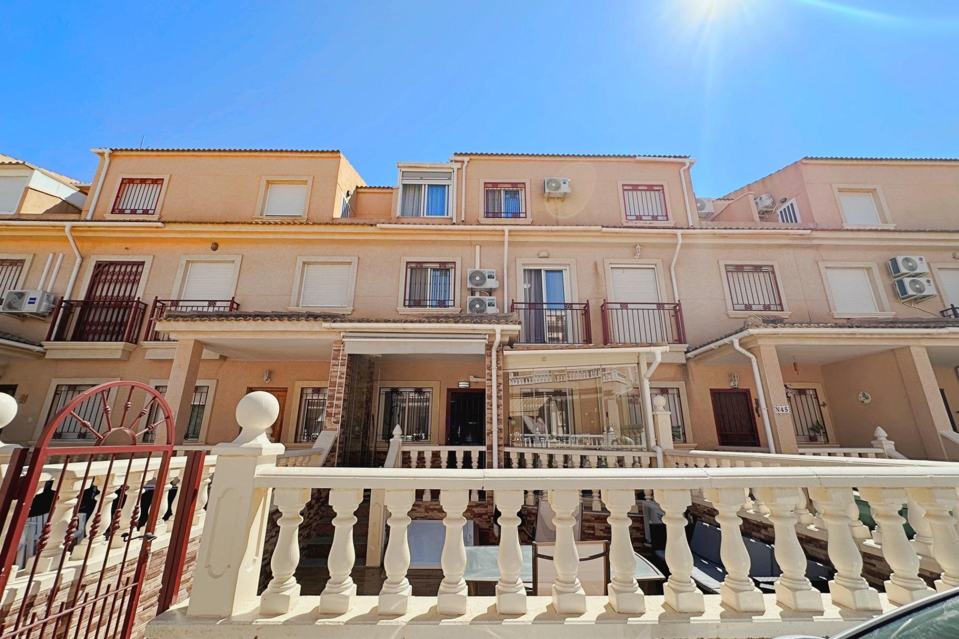 Resale - Terraced house / Townhouse - Orihuela Costa - La Zenia