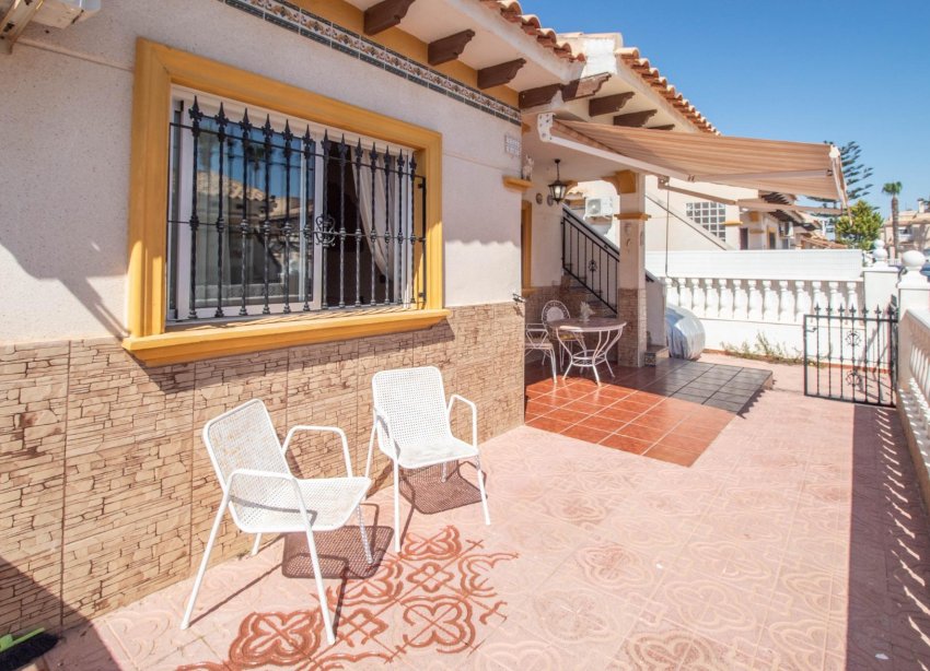 Resale - Terraced house / Townhouse - Orihuela Costa - La Zenia
