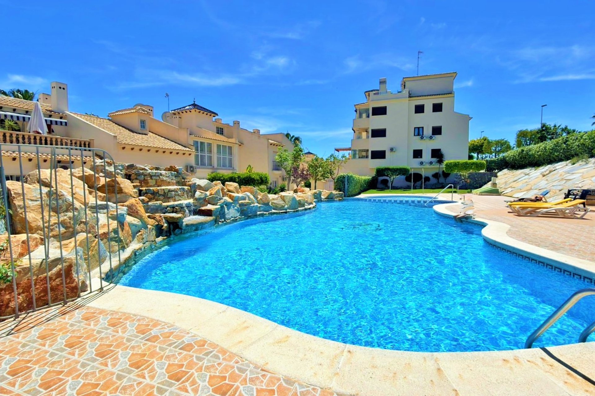 Resale - Terraced house / Townhouse - Orihuela Costa - Las Ramblas