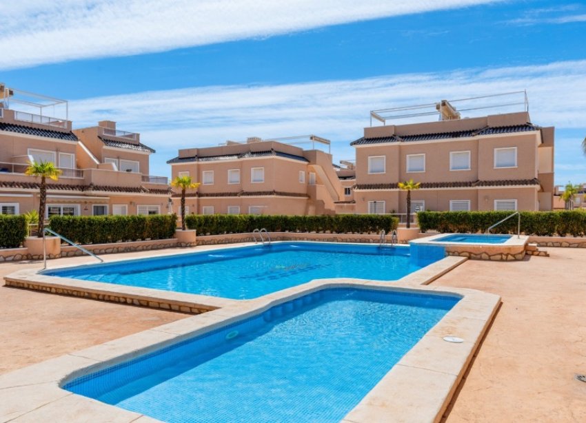 Resale - Terraced house / Townhouse - Orihuela Costa - Lomas de Cabo Roig
