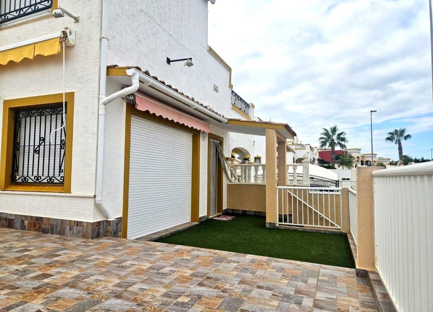 Resale - Terraced house / Townhouse - Orihuela Costa - Los Altos