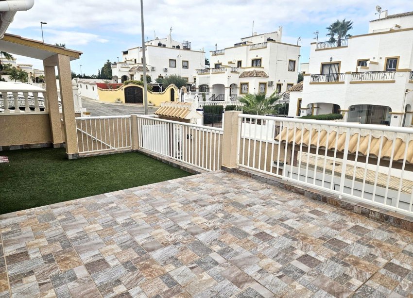 Resale - Terraced house / Townhouse - Orihuela Costa - Los Altos
