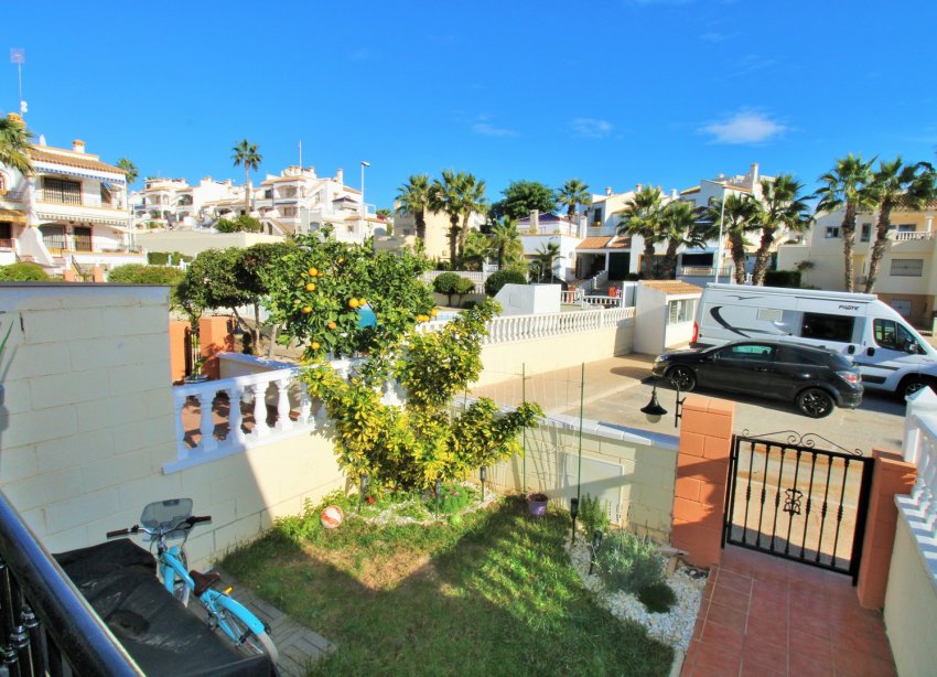Resale - Terraced house / Townhouse - Orihuela Costa - Los Dolses