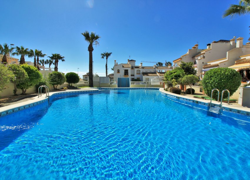 Resale - Terraced house / Townhouse - Orihuela Costa - Los Dolses