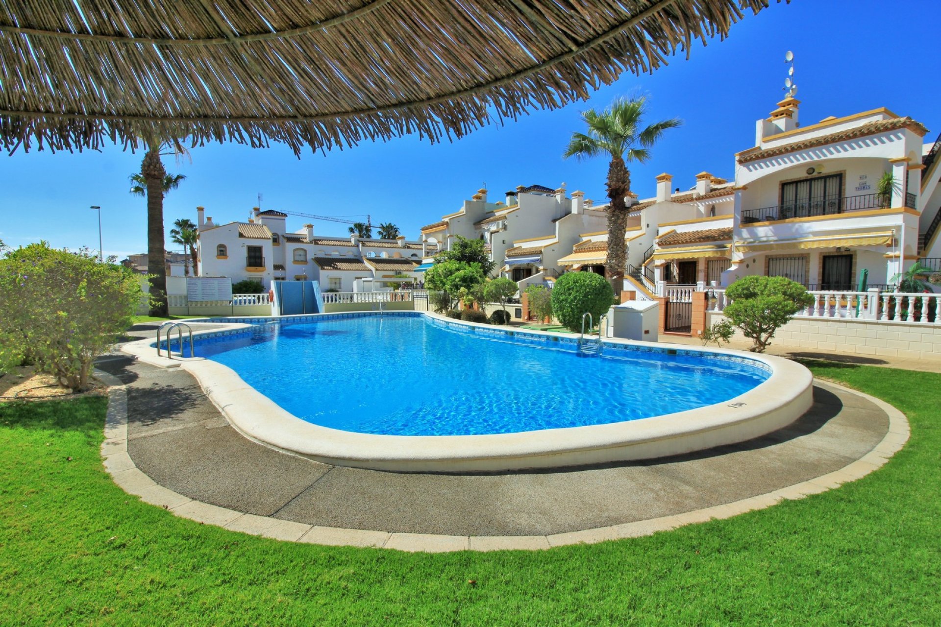 Resale - Terraced house / Townhouse - Orihuela Costa - Los Dolses