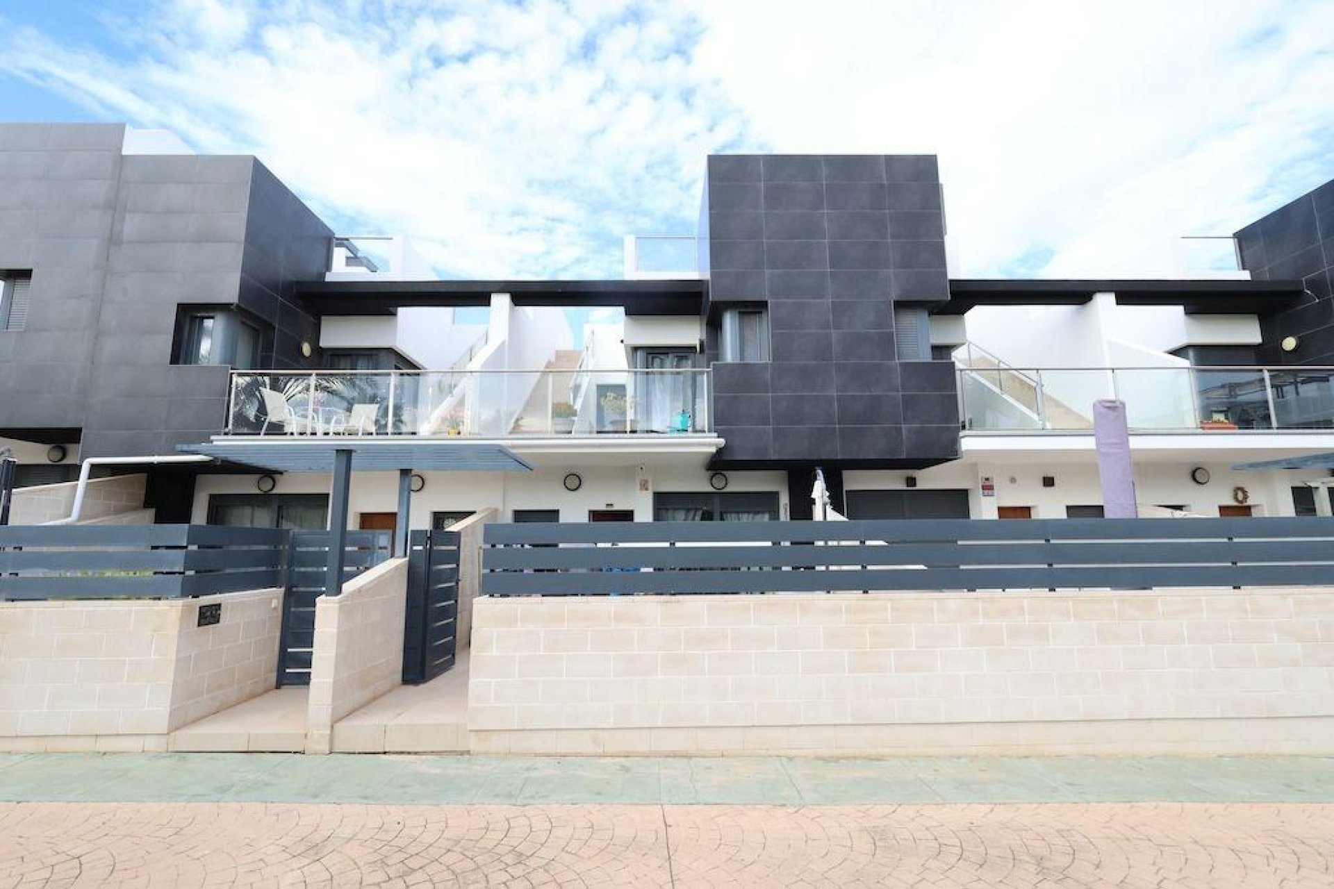 Resale - Terraced house / Townhouse - Orihuela Costa - Los Dolses