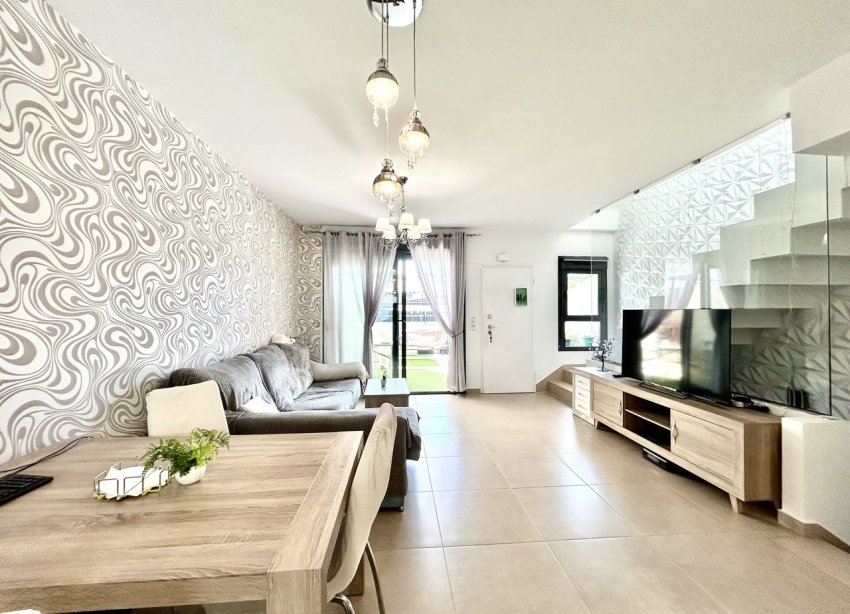 Resale - Terraced house / Townhouse - Orihuela Costa - Los Dolses