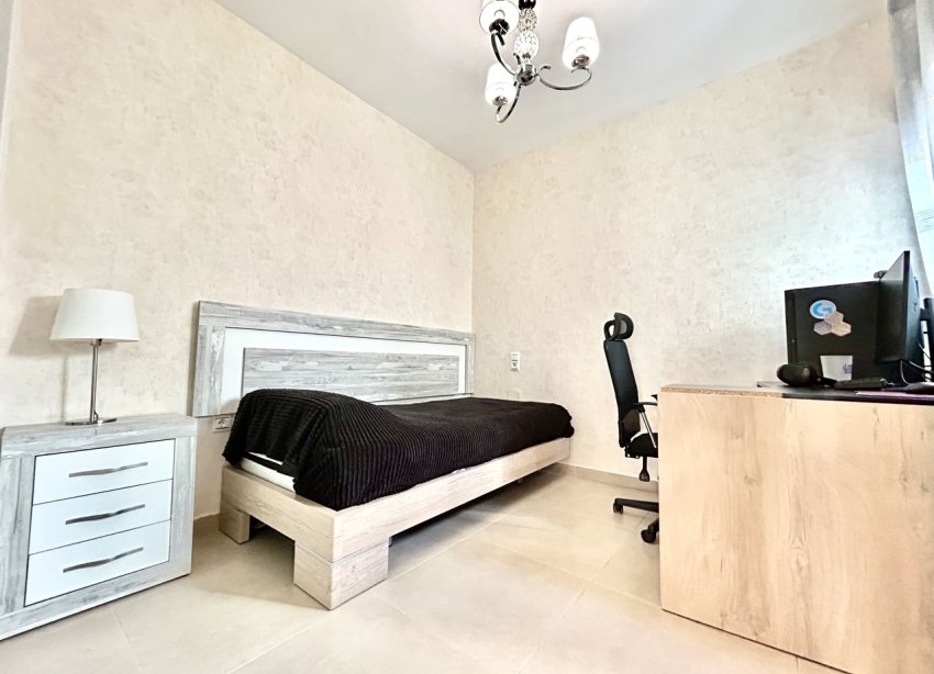 Resale - Terraced house / Townhouse - Orihuela Costa - Los Dolses