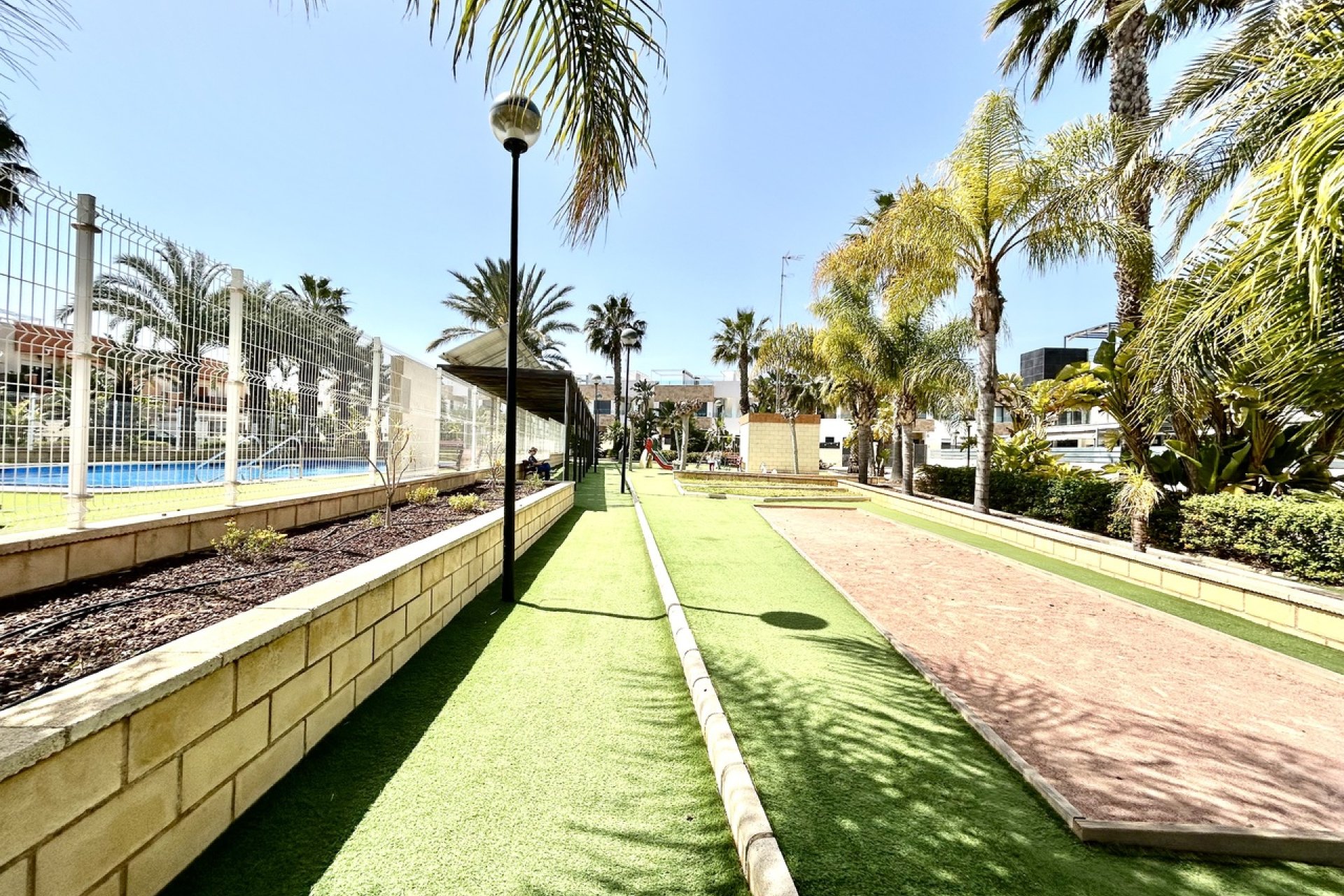 Resale - Terraced house / Townhouse - Orihuela Costa - Los Dolses