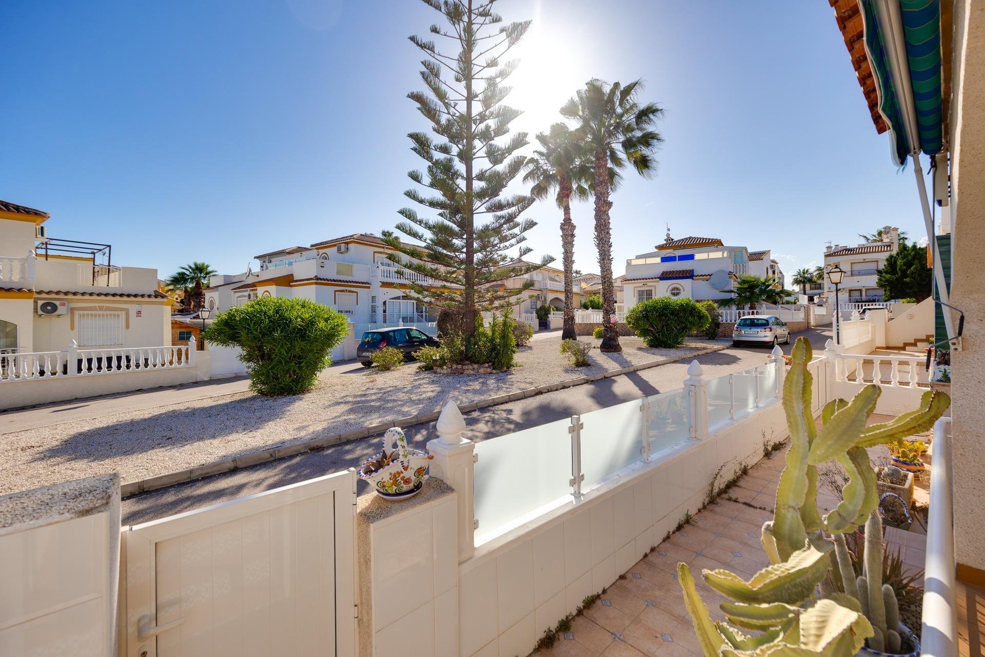 Resale - Terraced house / Townhouse - Orihuela Costa - Los Dolses