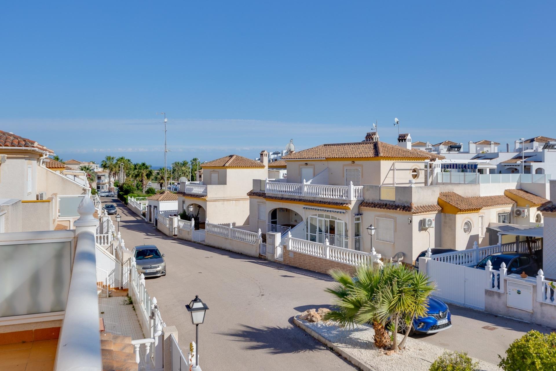 Resale - Terraced house / Townhouse - Orihuela Costa - Los Dolses