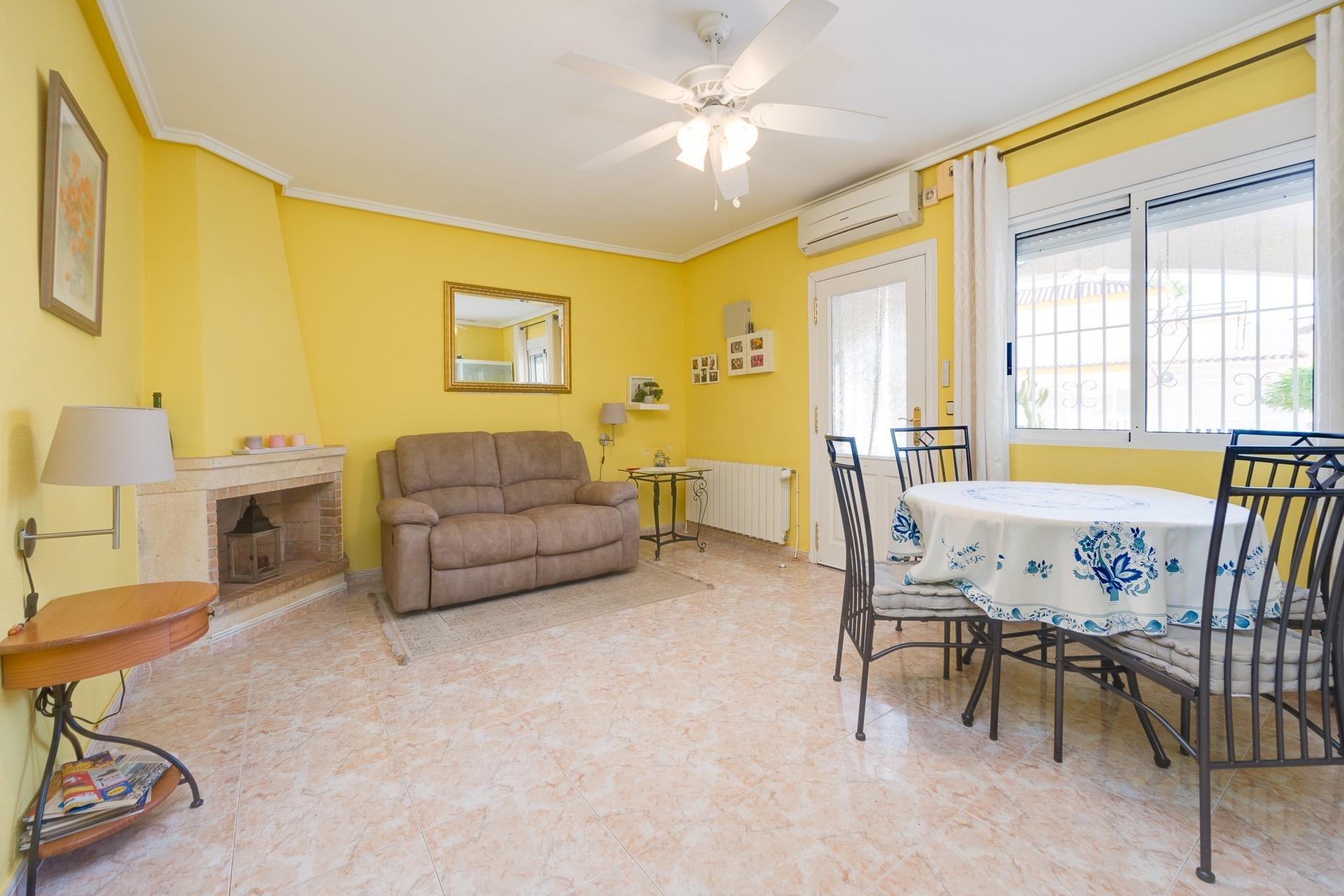 Resale - Terraced house / Townhouse - Orihuela Costa - Los Dolses