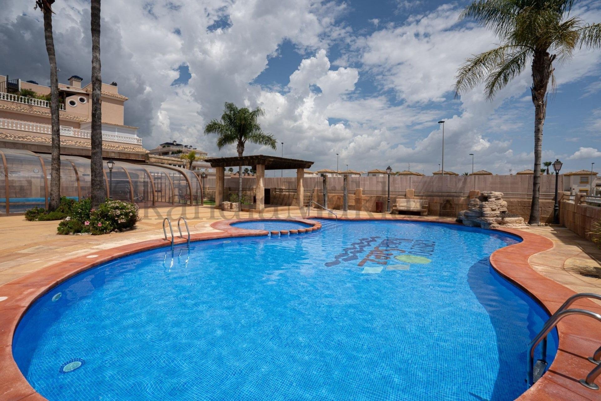 Resale - Terraced house / Townhouse - Orihuela Costa - Los Dolses