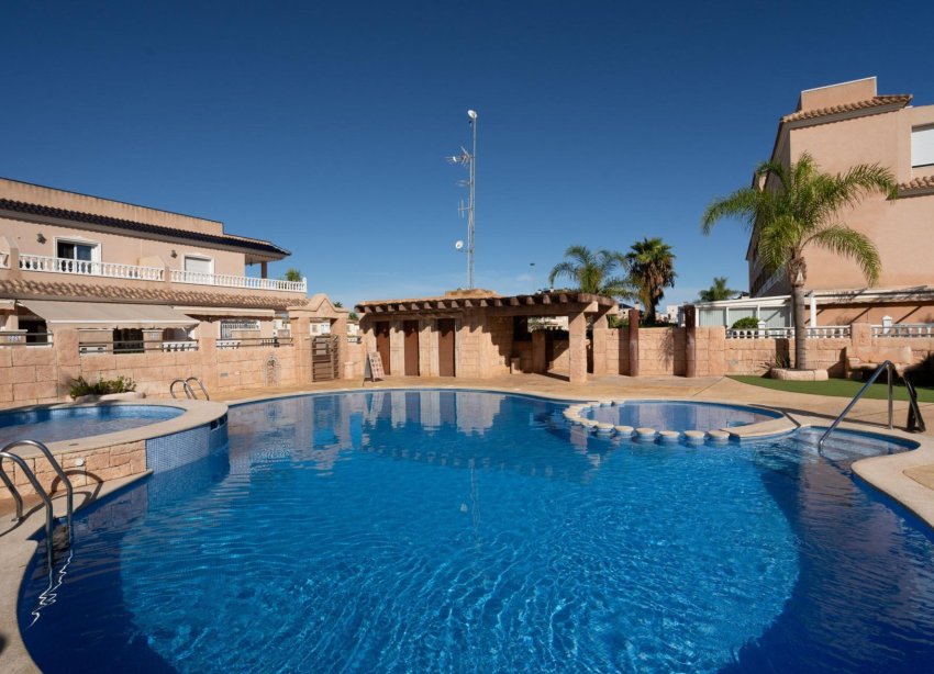 Resale - Terraced house / Townhouse - Orihuela Costa - Los Dolses